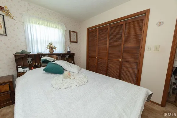 $399,900 | 8999 South Snow Road, Bloomington, IN 47403