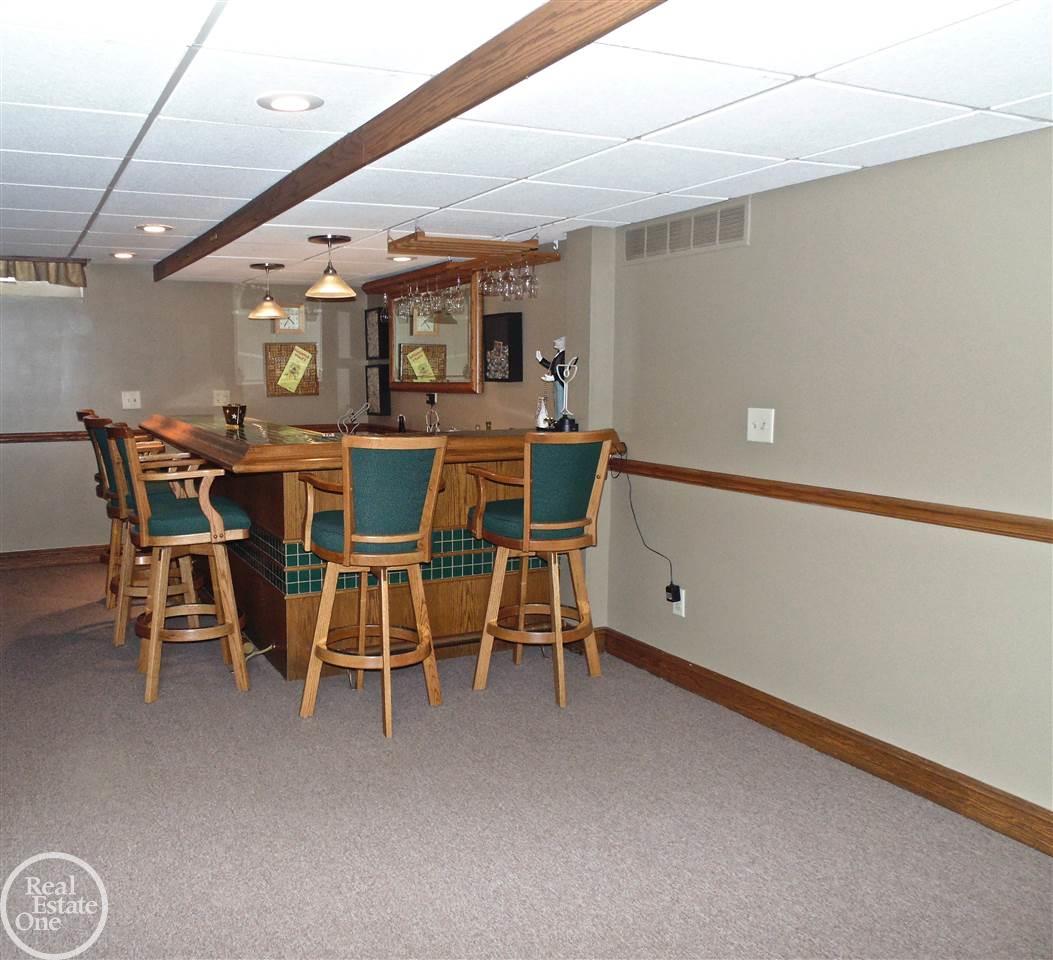 2290 Chicago Warren, MI 48092 - Photo 31 of 39 31309469-30.JPG