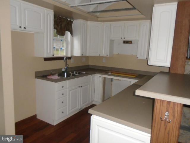 1225 Magothy Road Pasadena, MD 21122 - Photo 2 of 16 Kitchen