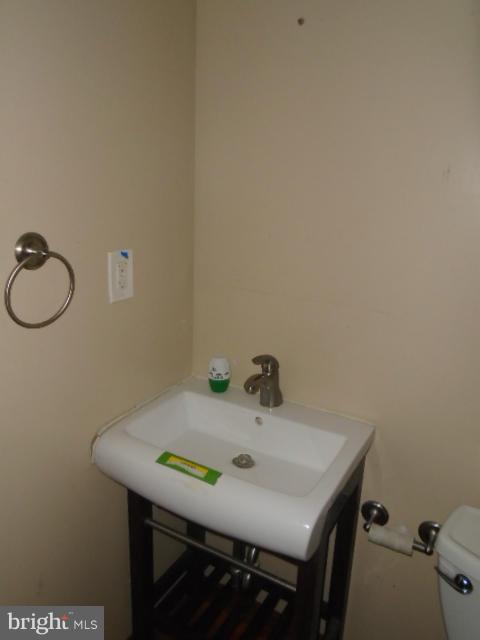 1225 Magothy Road Pasadena, MD 21122 - Photo 7 of 16 Bath