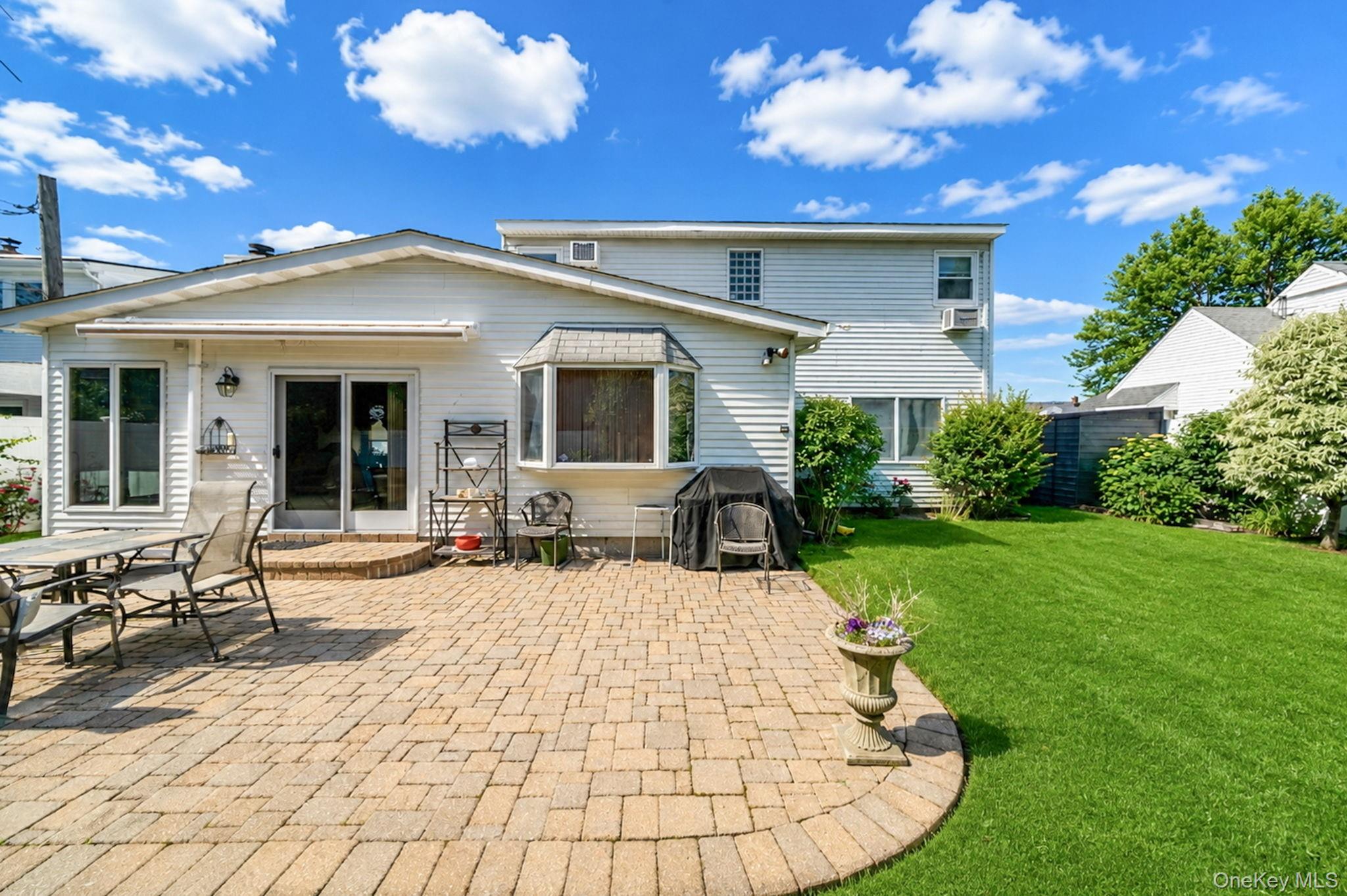 144 Blue Spruce Road Levittown, NY 11756 - Photo 27 of 36