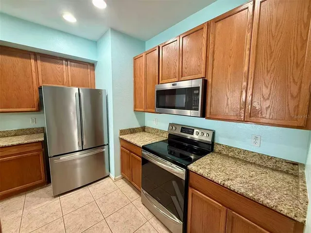 $2,400 | 13832 Dove Wing Court, Orlando, FL 32828