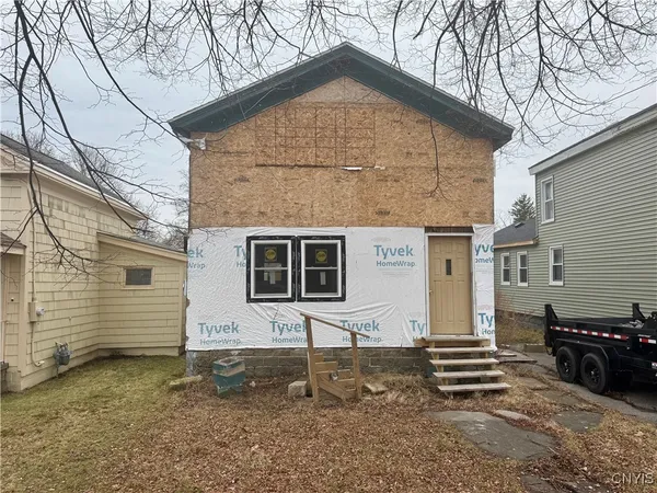 $59,900 | 75 East 10 1/2 Street, Oswego, NY 13126