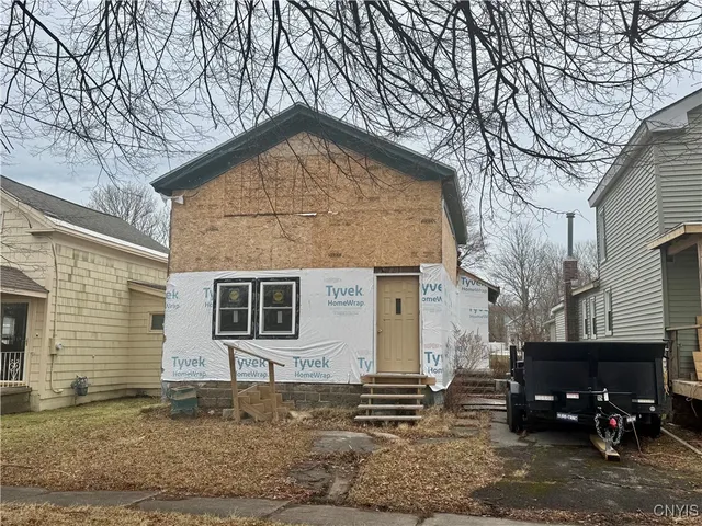 $65,000 | 75 East 10 1/2 Street, Oswego, NY 13126