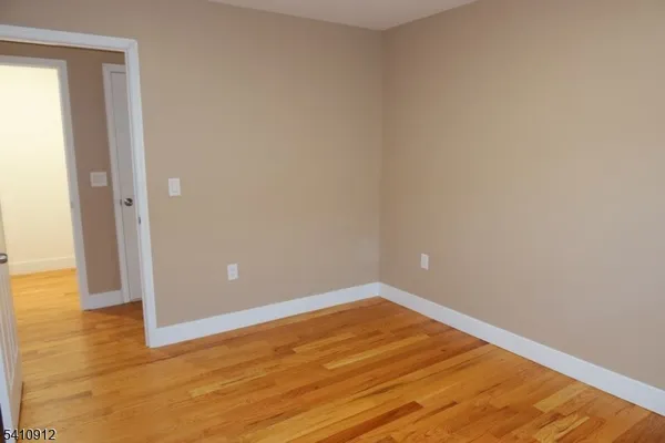 $2,800 | 298 Ridgewood Avenue, Newark, NJ 07112