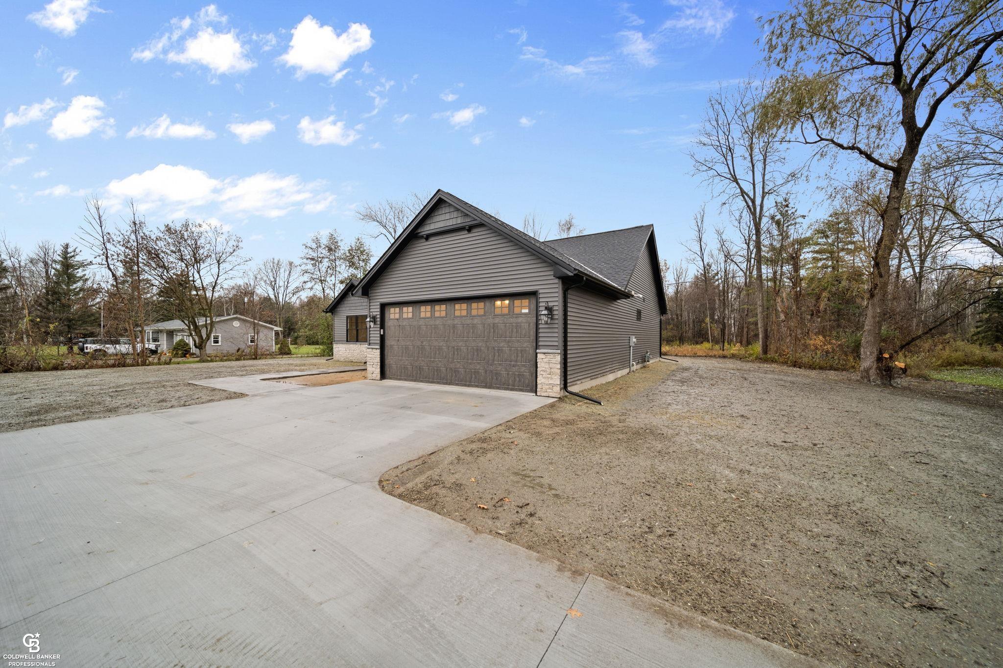4044 Krafft Road Fort Gratiot, MI 48059 - Photo 2 of 39 50127420-1.JPG