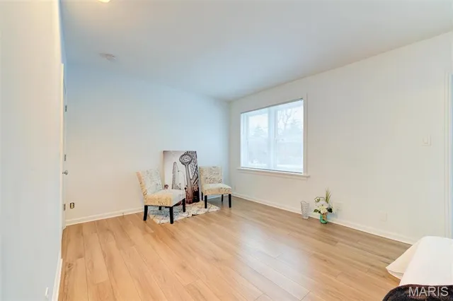 $154,900 | 8111 Roxburgh Drive, Unit 1NE, St. Louis, MO 63105