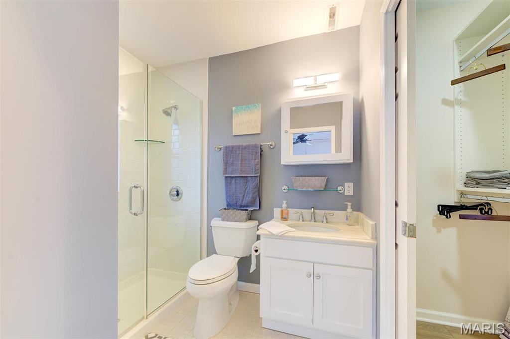 8111 Roxburgh Drive, Unit 1NE St. Louis, MO 63105 - Photo 17 of 25