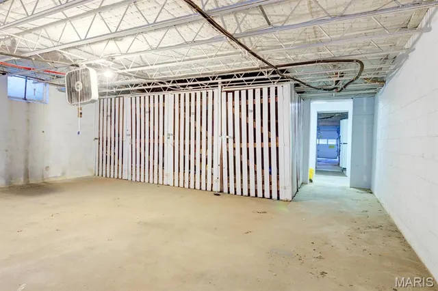 $154,900 | 8111 Roxburgh Drive, Unit 1NE, St. Louis, MO 63105