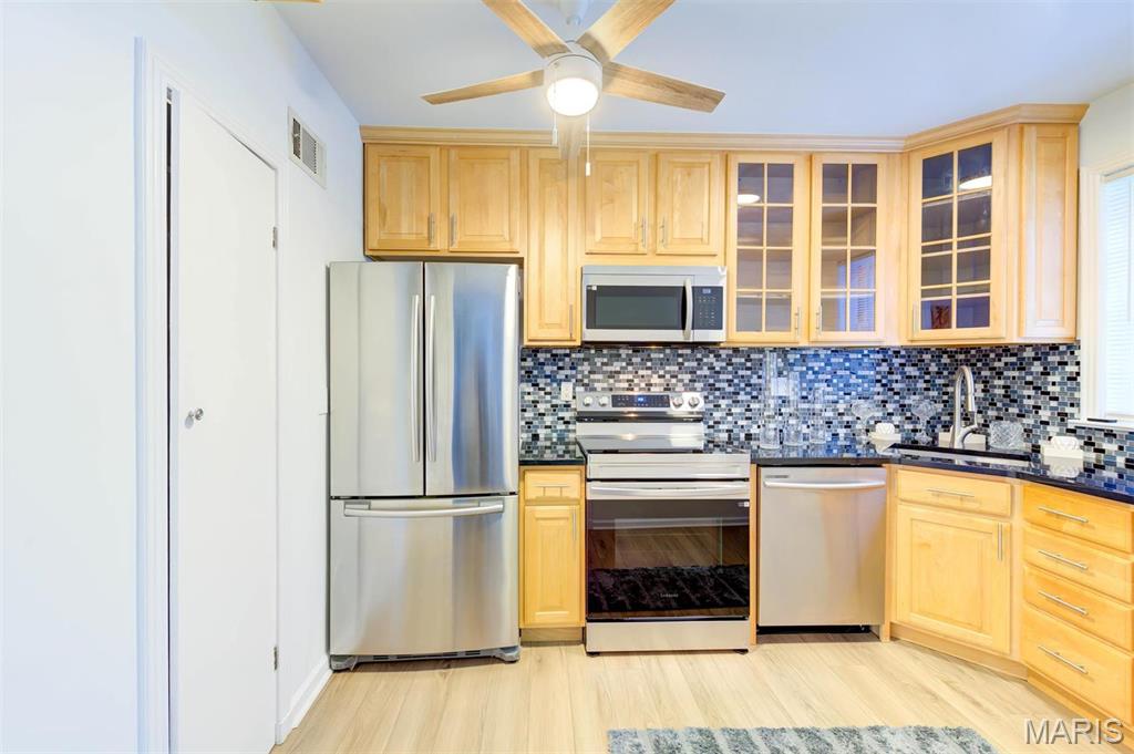 8111 Roxburgh Drive, Unit 1NE St. Louis, MO 63105 - Photo 9 of 25