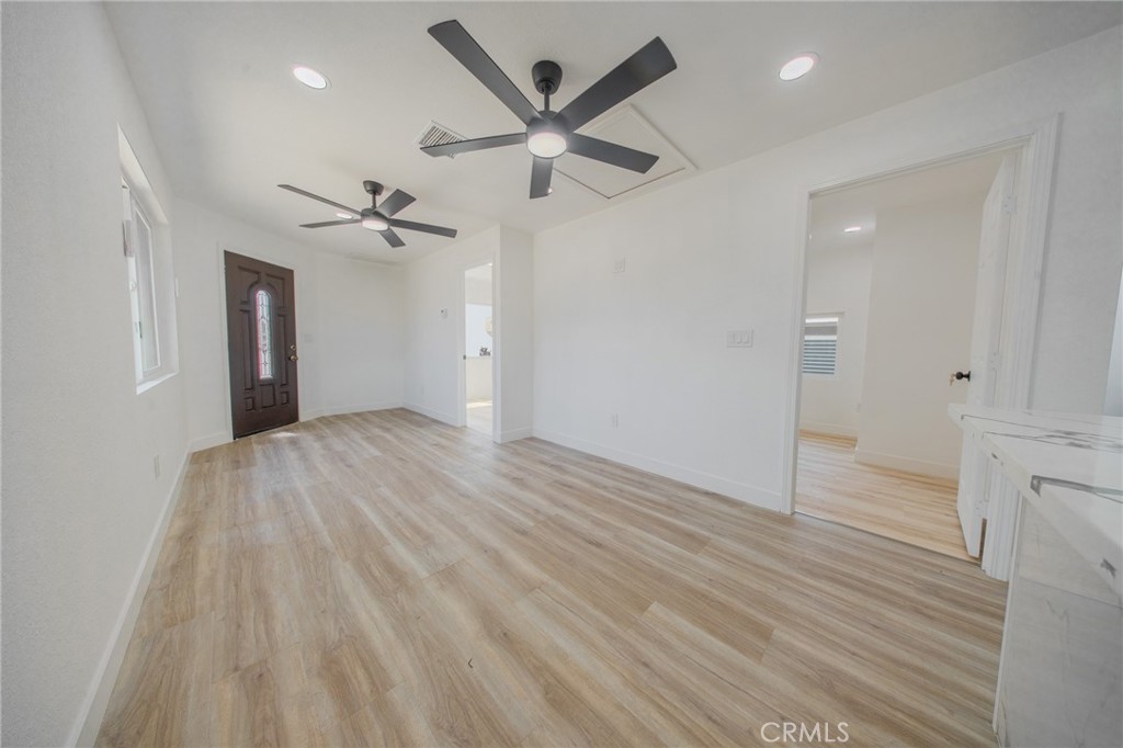 957 Center Street Riverside, CA 92507 - Photo 15 of 45