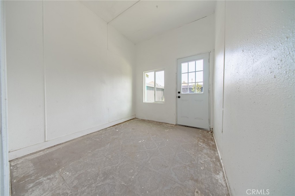 957 Center Street Riverside, CA 92507 - Photo 32 of 45