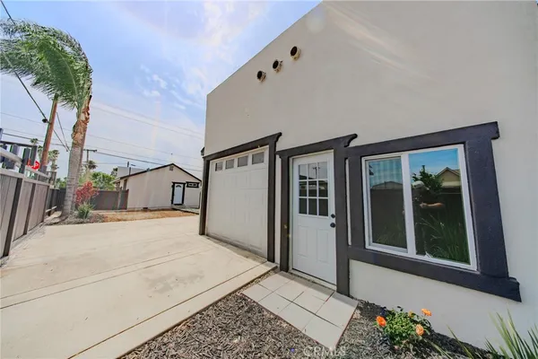$429,900 | 957 Center Street, Riverside, CA 92507