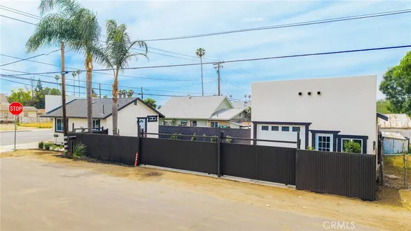$429,900 | 957 Center Street, Riverside, CA 92507
