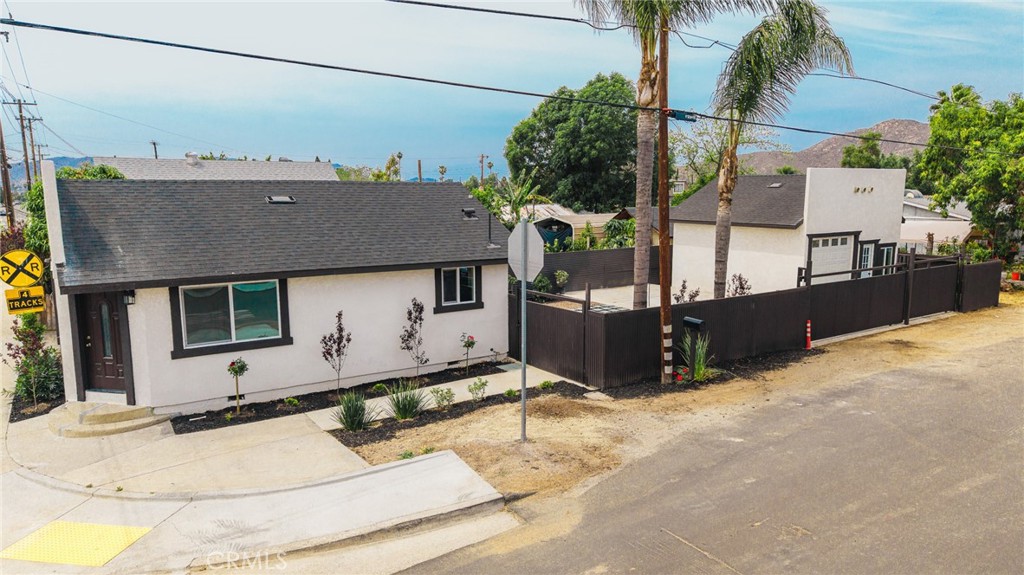 957 Center Street Riverside, CA 92507 - Photo 38 of 45