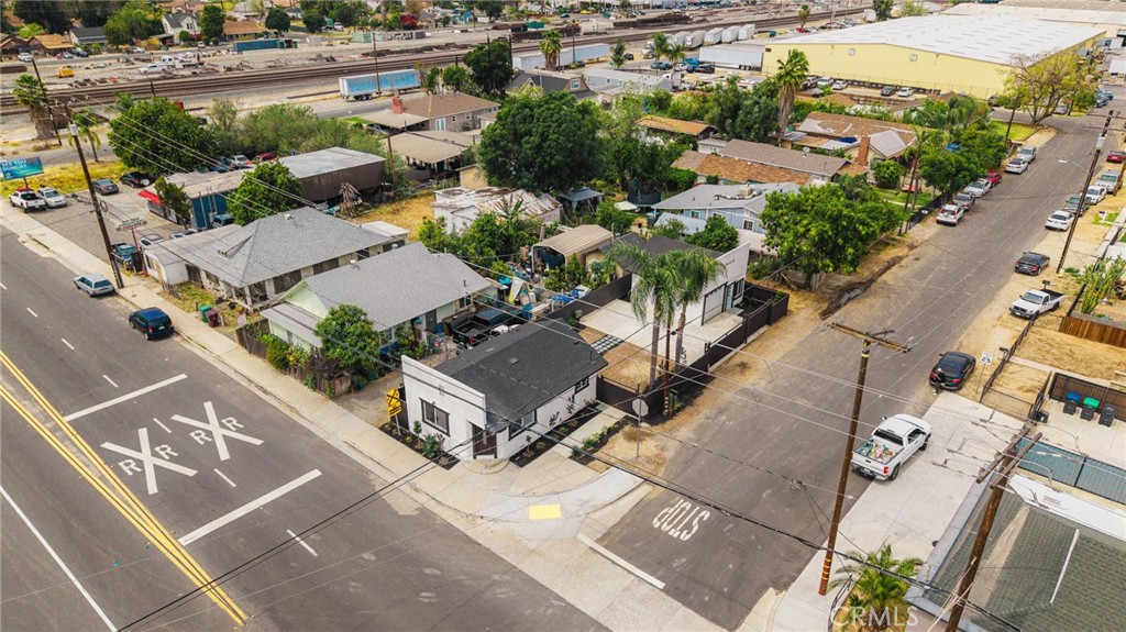 957 Center Street Riverside, CA 92507 - Photo 41 of 45