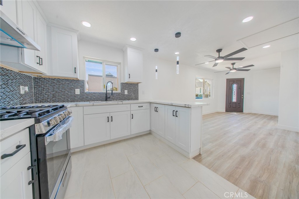 957 Center Street Riverside, CA 92507 - Photo 8 of 45