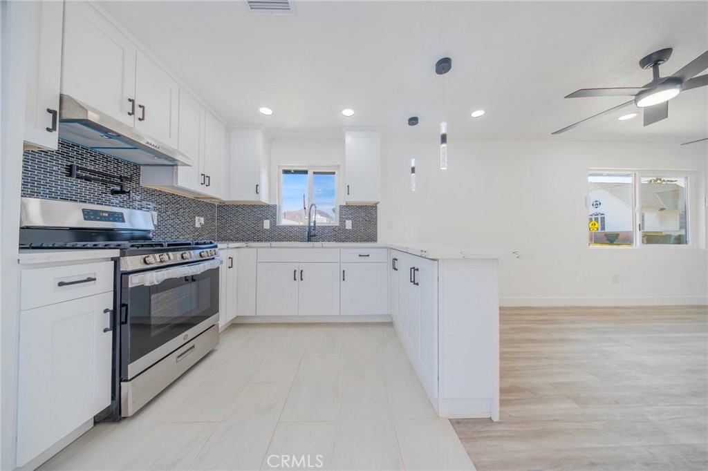 957 Center Street Riverside, CA 92507 - Photo 10 of 45