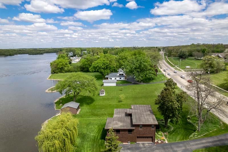 3004 South Riverside Drive Beloit, WI 53511 - Photo 8 of 74