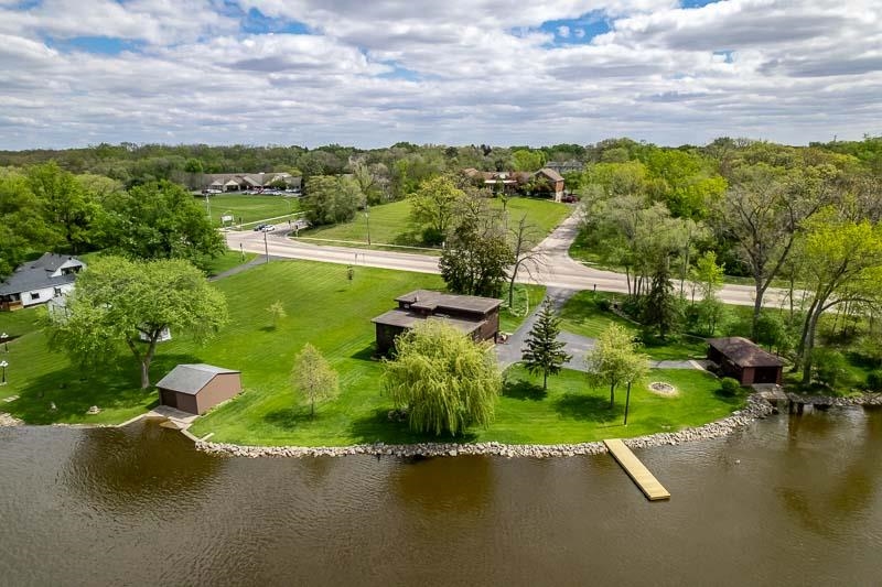 3004 South Riverside Drive Beloit, WI 53511 - Photo 10 of 74