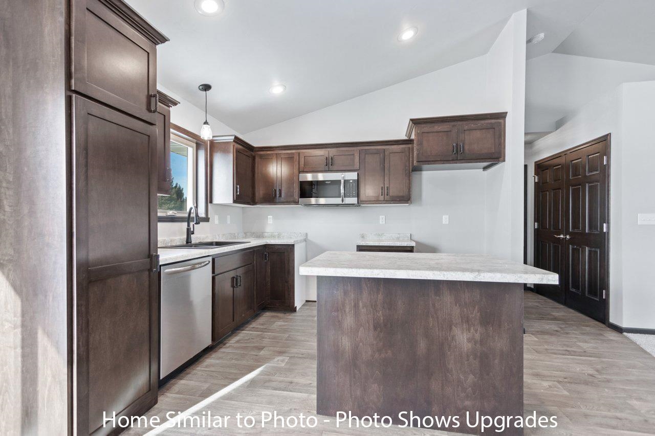 929 Constellation Way Marinette, WI 54143 - Photo 9 of 26
