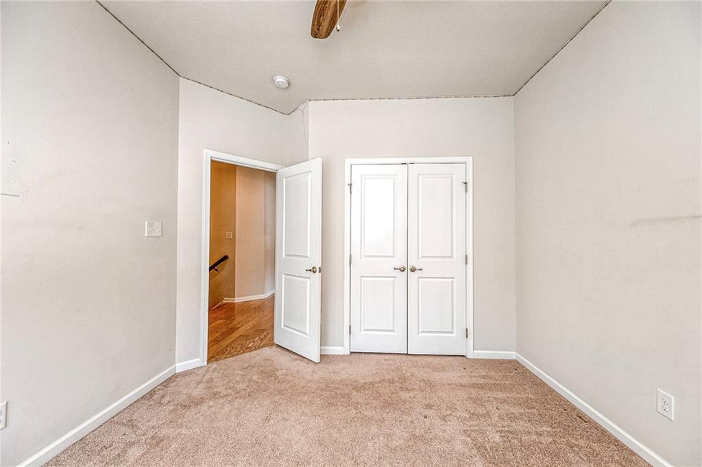 527-529 Tuscarora Road Mars, PA 16046 - Photo 26 of 38 an empty room with closet