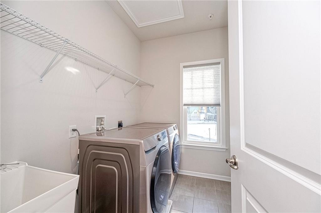 527-529 Tuscarora Road Mars, PA 16046 - Photo 28 of 38 a utility room with dryer and washer