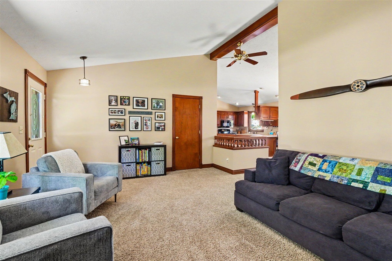 7368 Cherry Avenue Jenison, MI 49428 - Photo 5 of 37