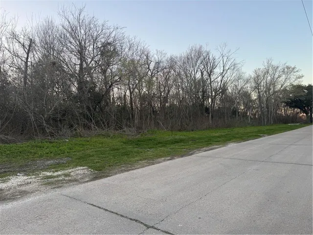 $525,000 | Lot 10 Reunion, Violet, LA 70092