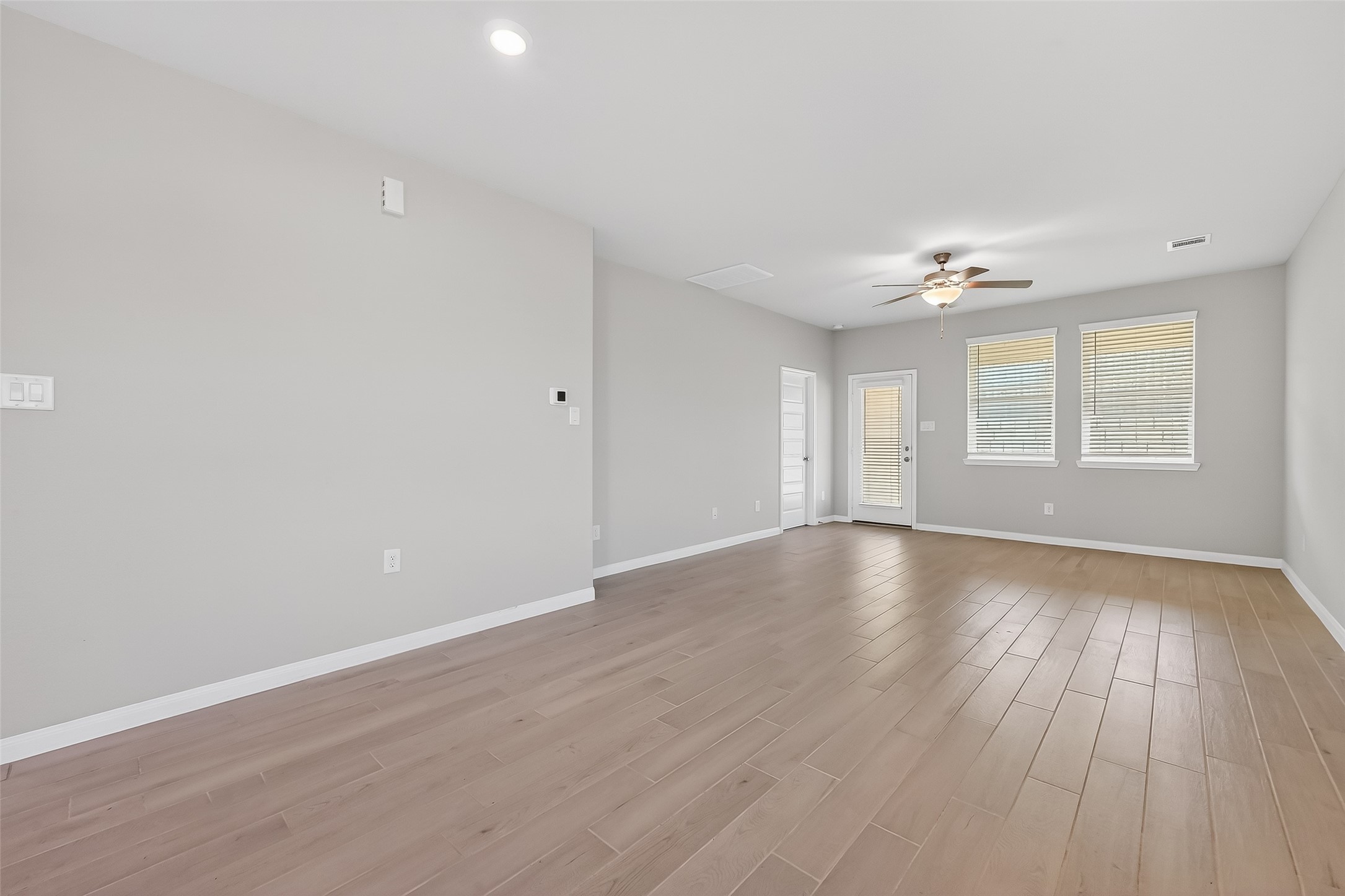 2035 Myrtle Oak Street Conroe, TX 77304 - Photo 14 of 38
