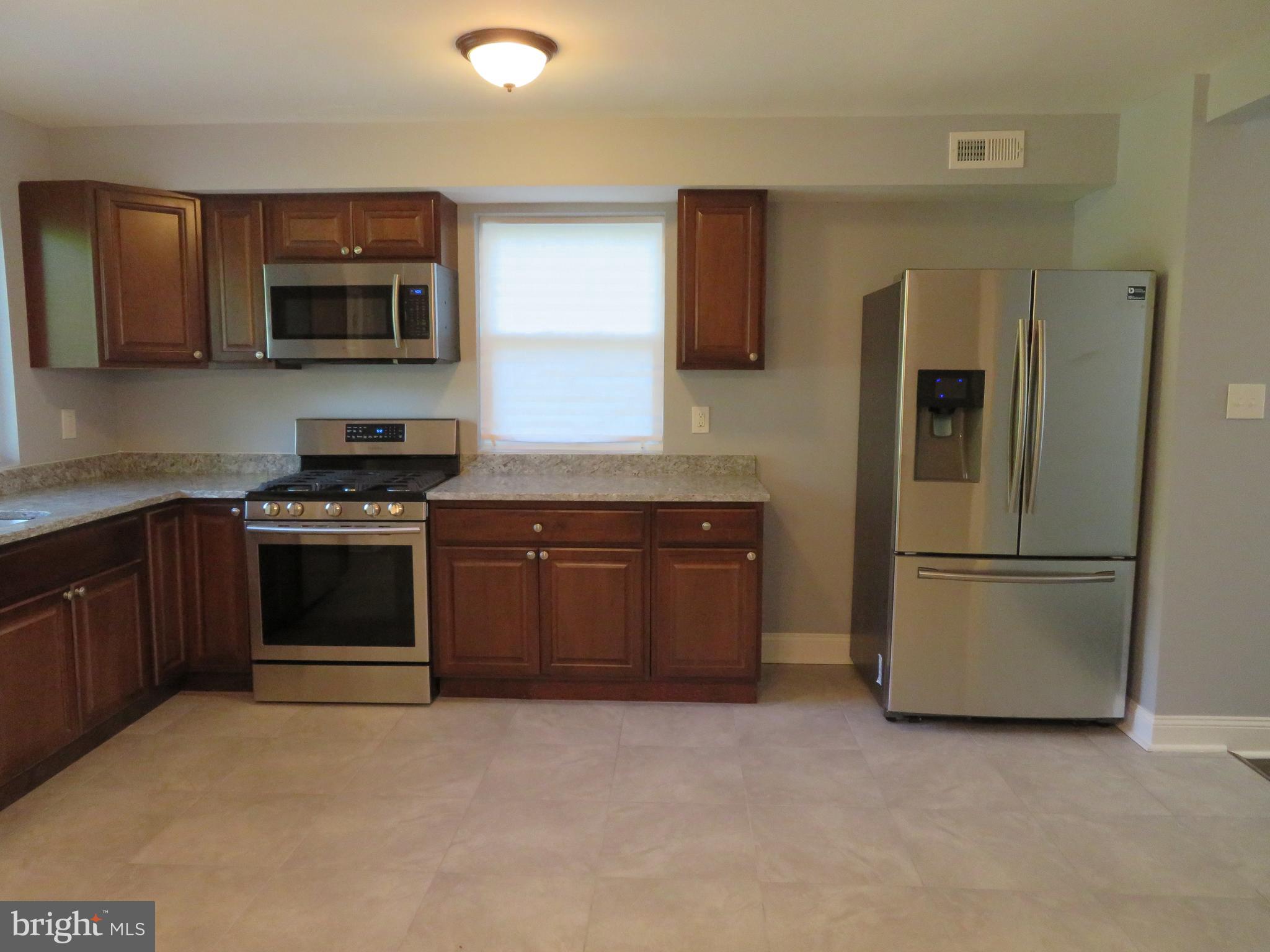 4005 Pimlico Road Baltimore, MD 21215 - Photo 14 of 45 Large Eat-In Kitchen