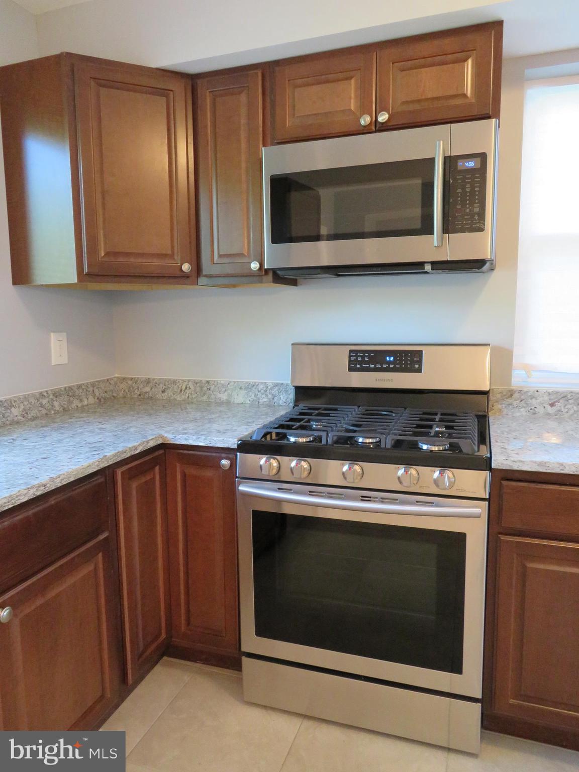 4005 Pimlico Road Baltimore, MD 21215 - Photo 15 of 45 Kitchen - Oven Range and Microwave