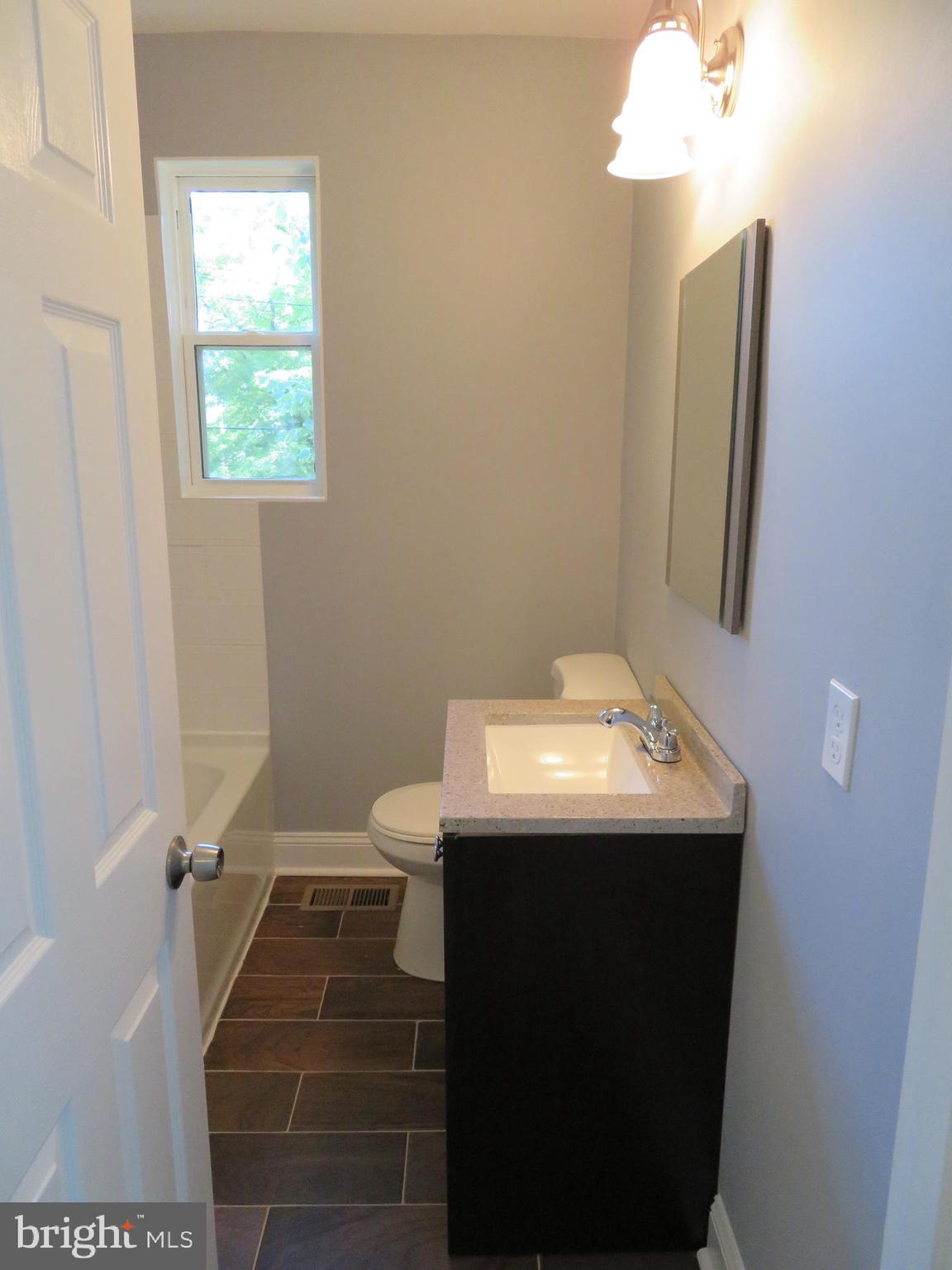 4005 Pimlico Road Baltimore, MD 21215 - Photo 26 of 45 2nd Level Full Bath