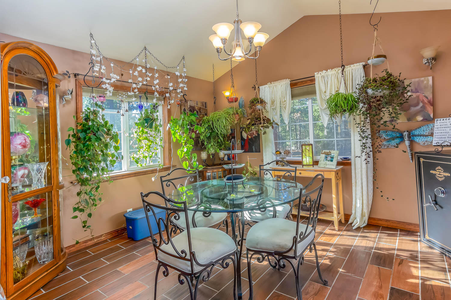 53345 Andrews Road La Pine, OR 97739 - Photo 21 of 42 Upper level Dining room with great views to the outside.