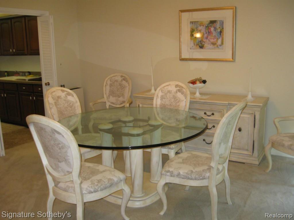 4045 West Maple Road Bloomfield Hills, MI 48301 - Photo 11 of 24