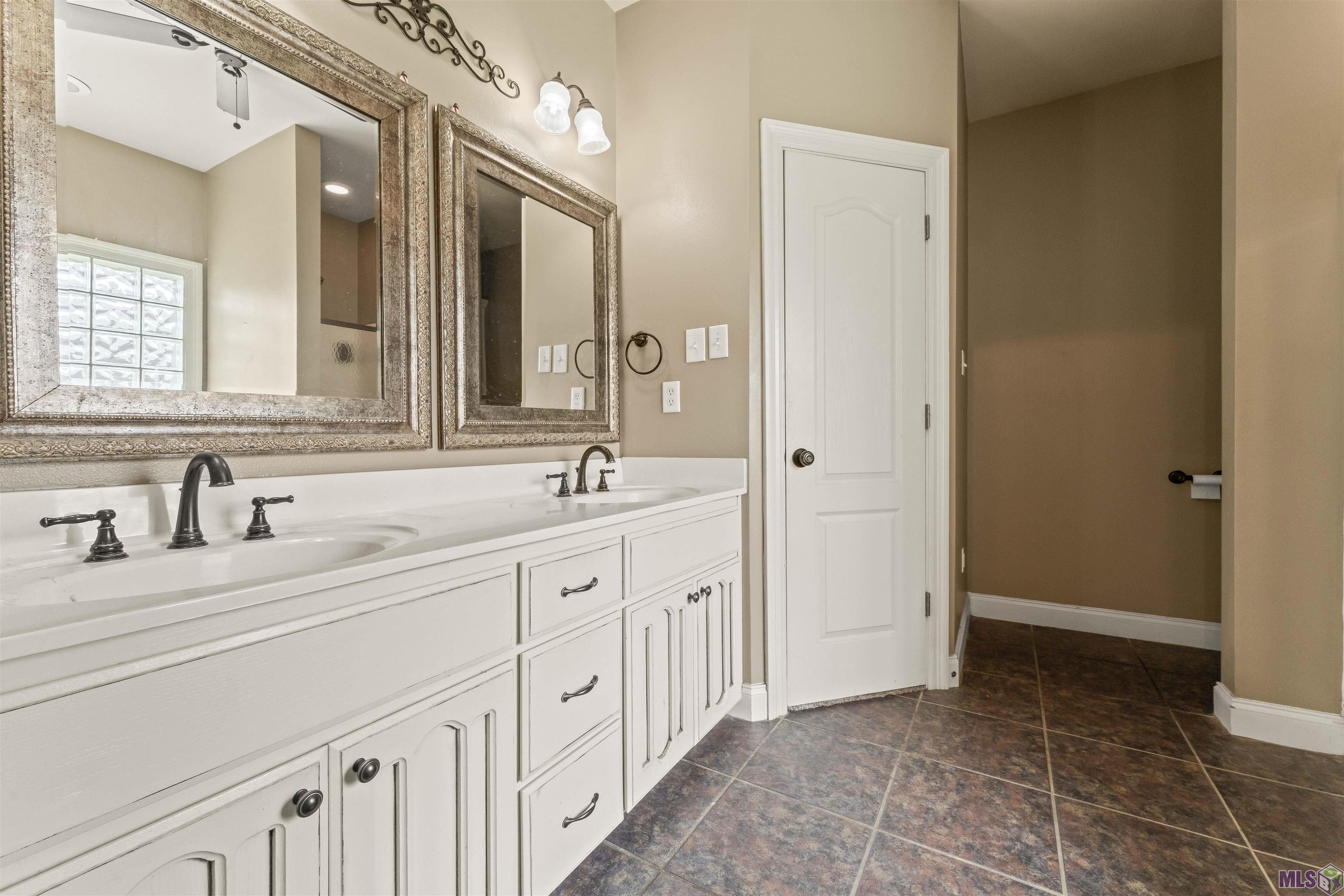 35671 Ridgeland Drive Denham Springs, LA 70706 - Photo 15 of 24