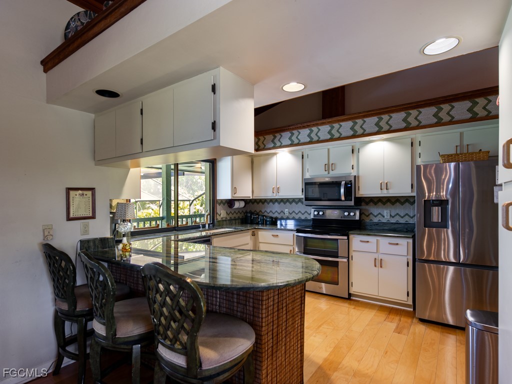 1379 Albatross Road Sanibel, FL 33957 - Photo 11 of 50