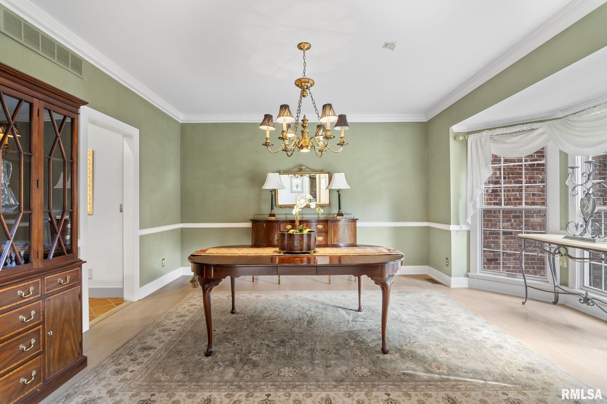 843 Coventry Point Springfield, IL 62702 - Photo 11 of 99