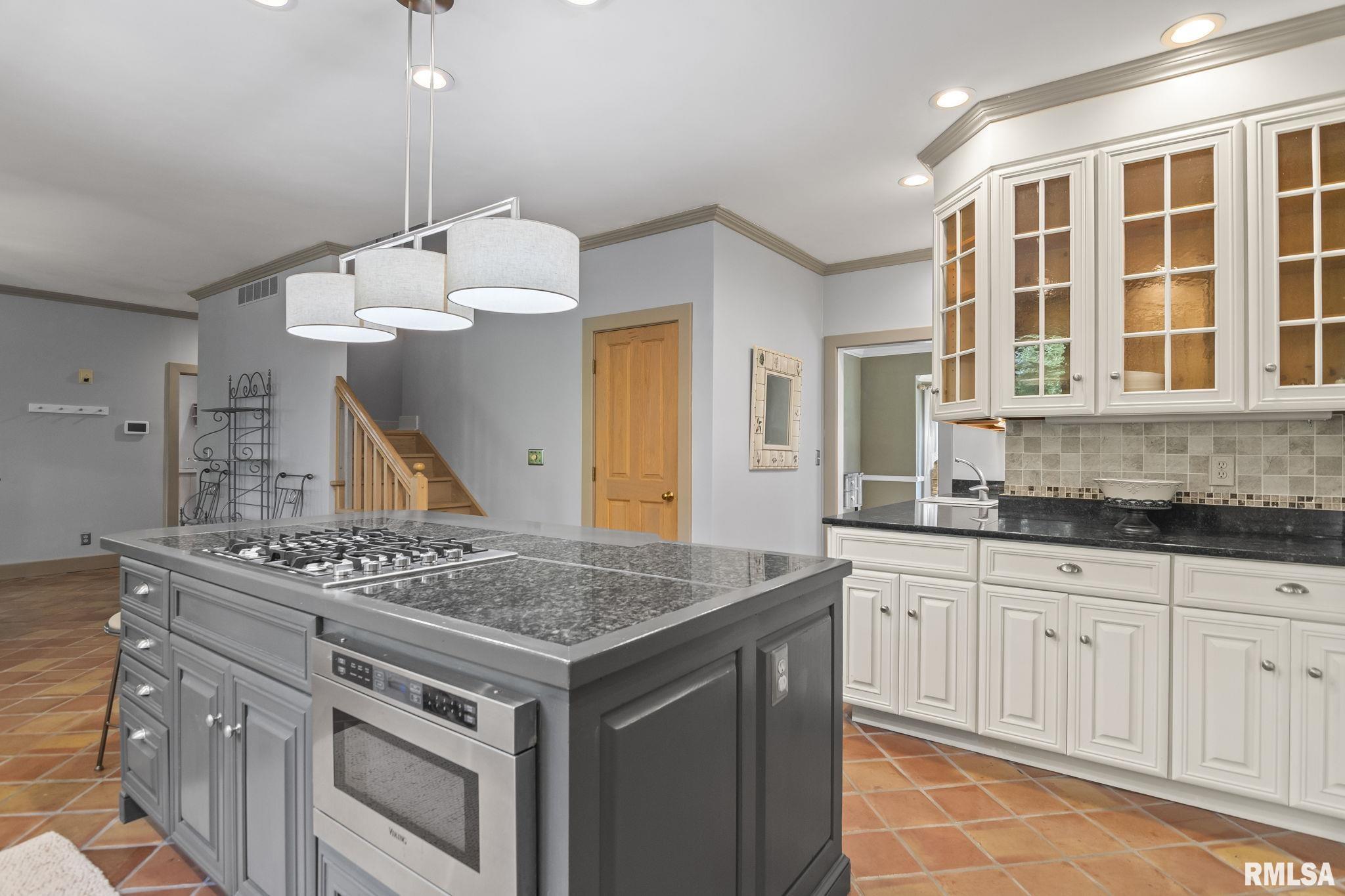 843 Coventry Point Springfield, IL 62702 - Photo 22 of 99