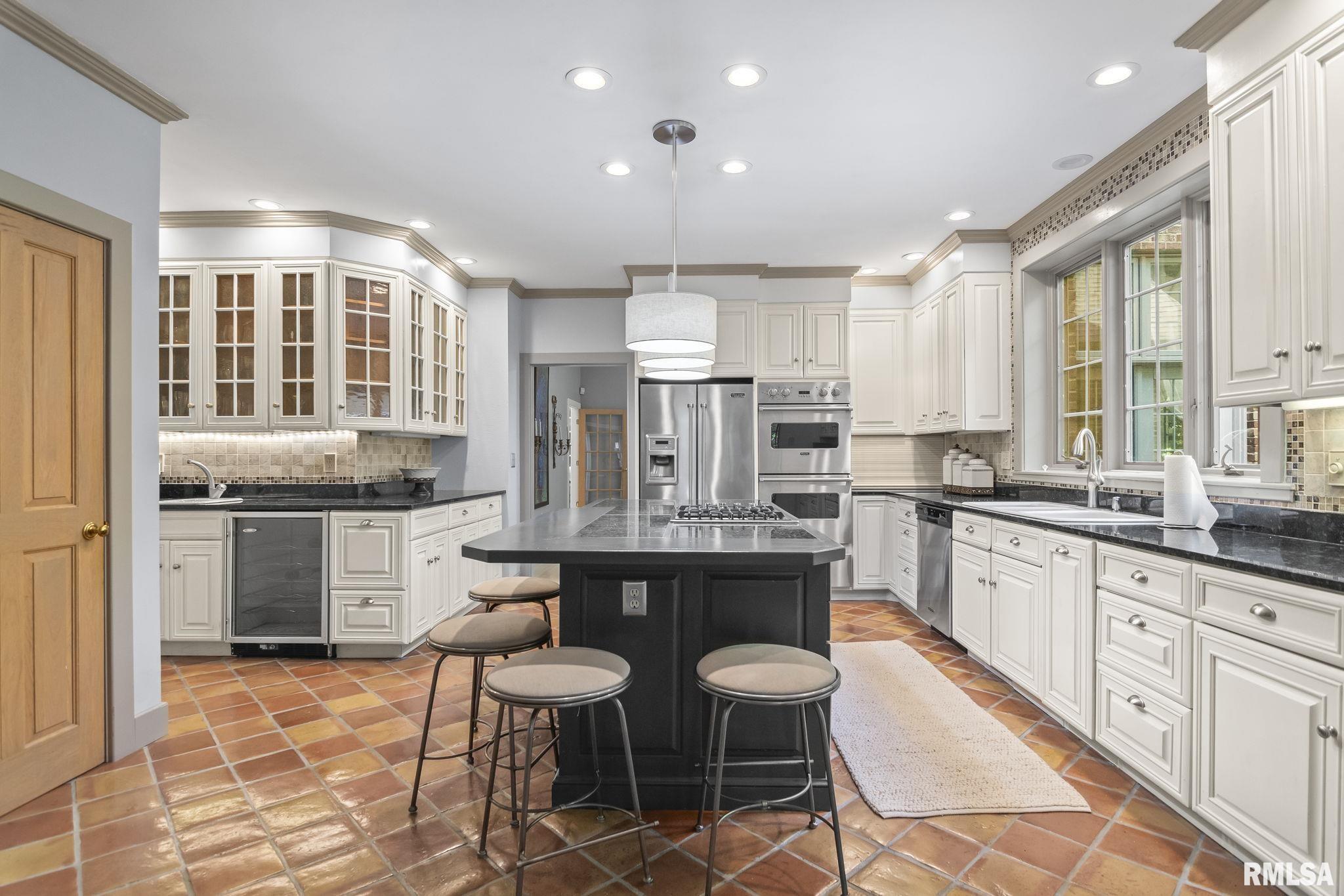 843 Coventry Point Springfield, IL 62702 - Photo 23 of 99