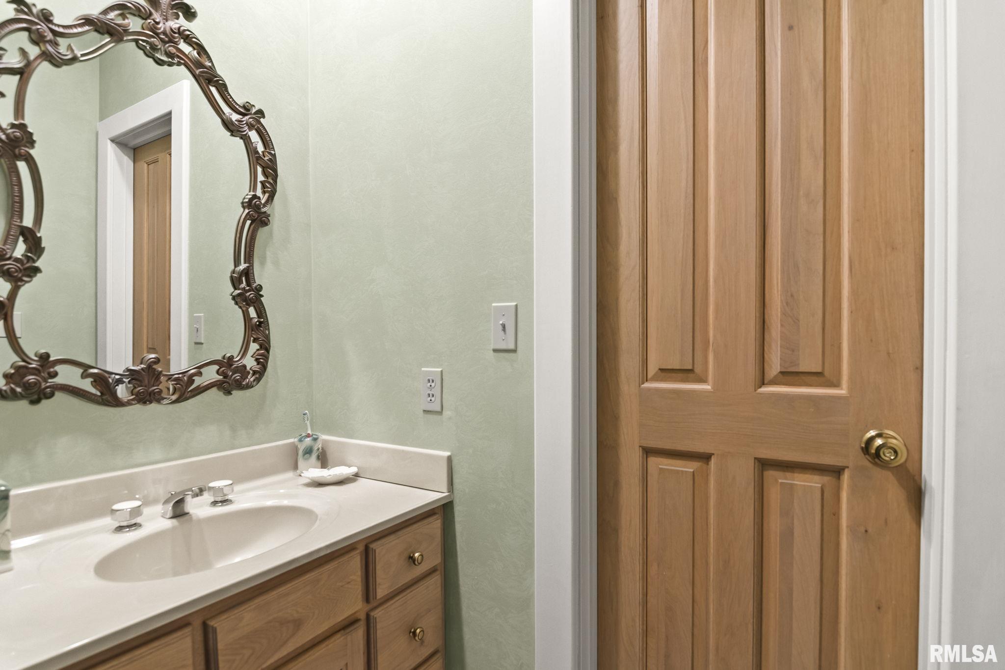 843 Coventry Point Springfield, IL 62702 - Photo 48 of 99