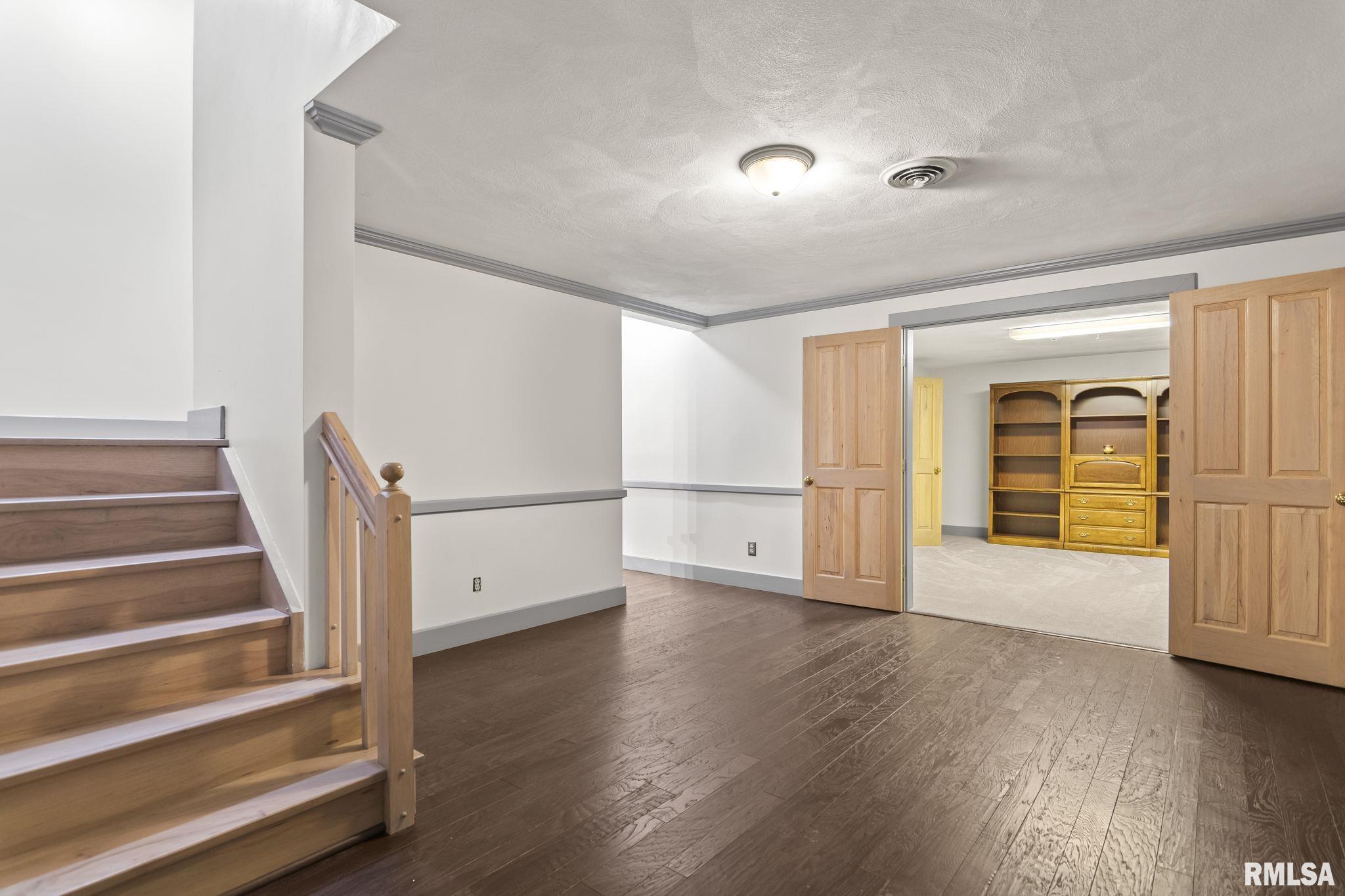 843 Coventry Point Springfield, IL 62702 - Photo 53 of 99