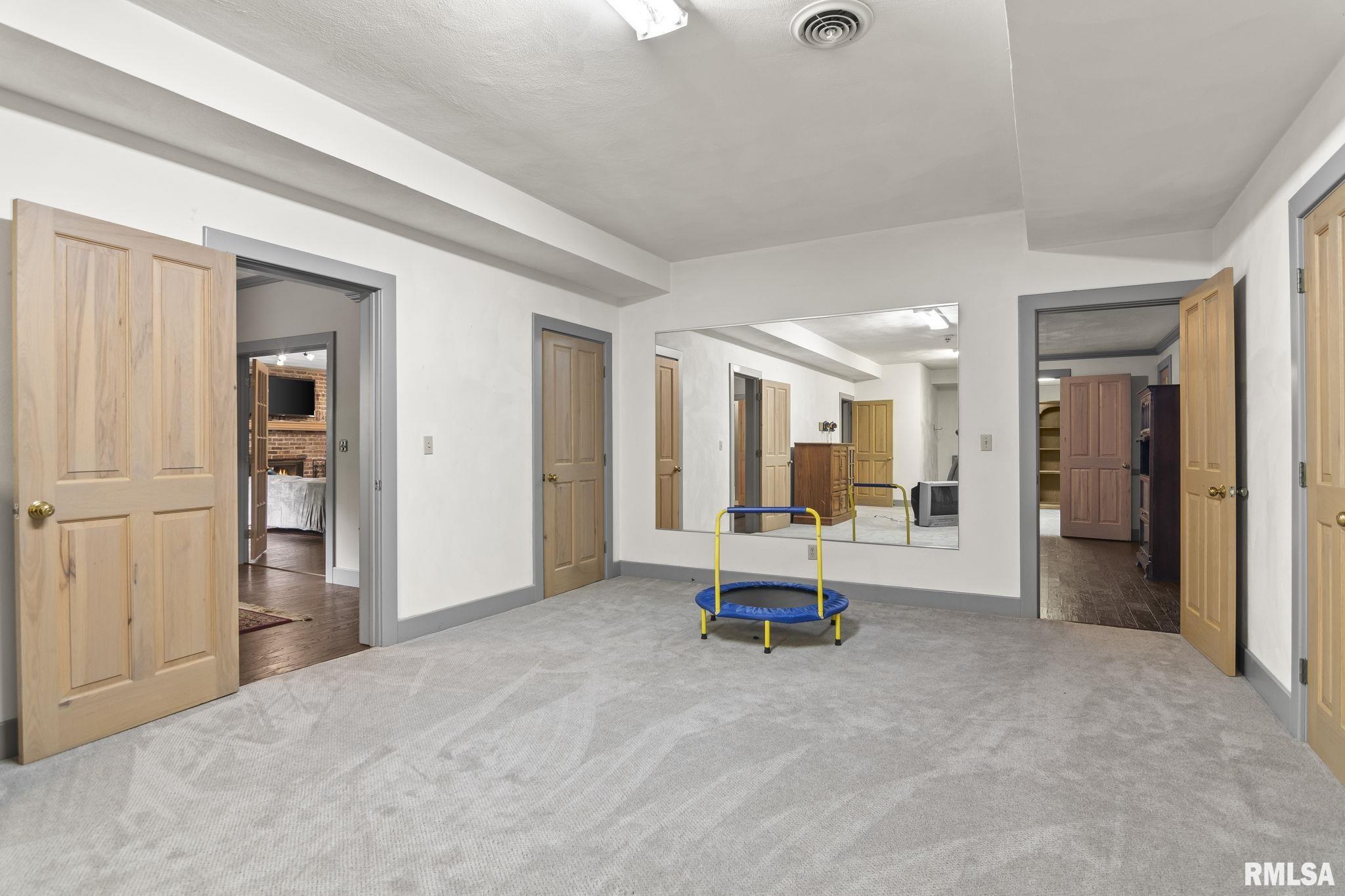 843 Coventry Point Springfield, IL 62702 - Photo 56 of 99