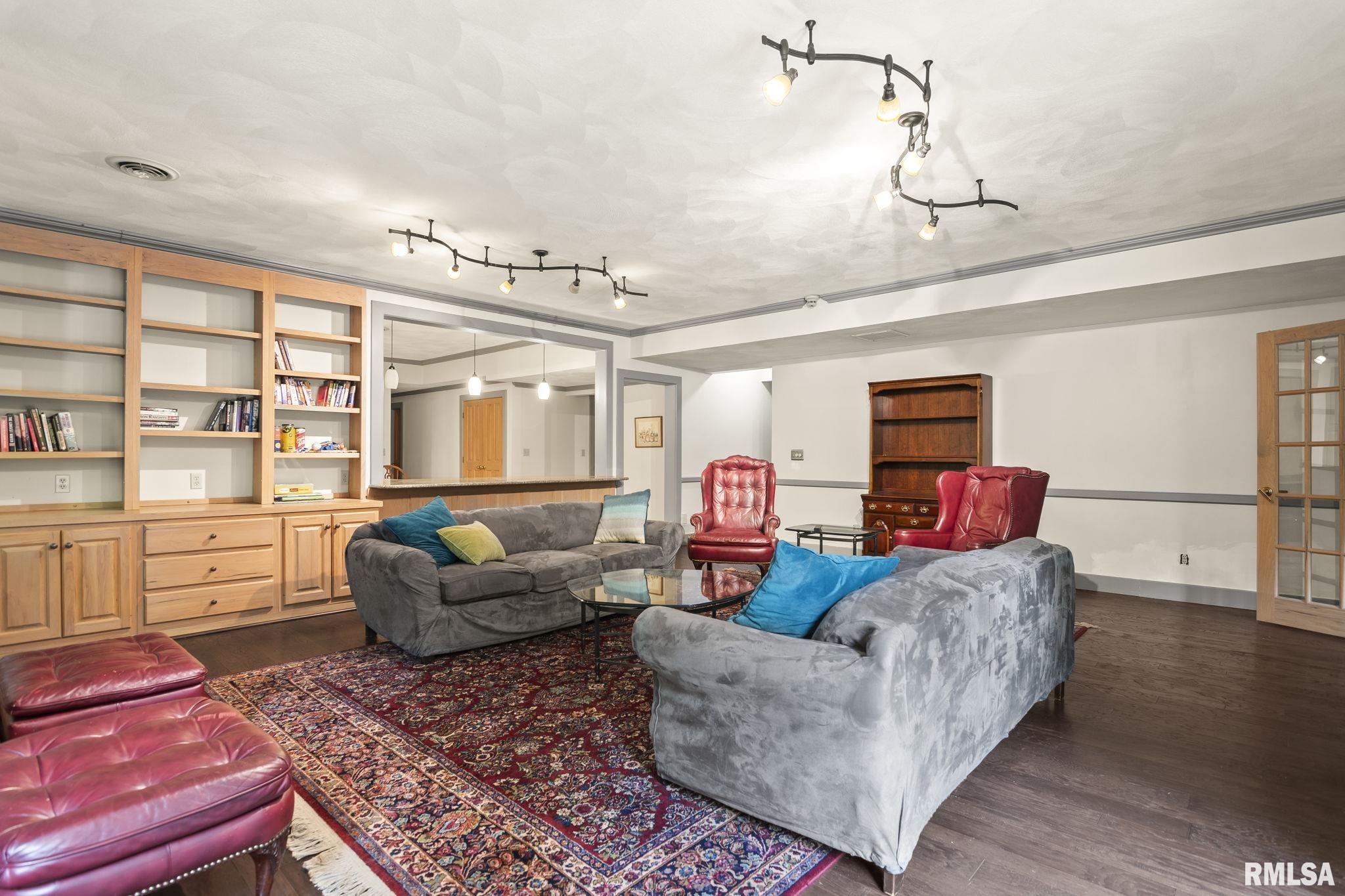 843 Coventry Point Springfield, IL 62702 - Photo 63 of 99