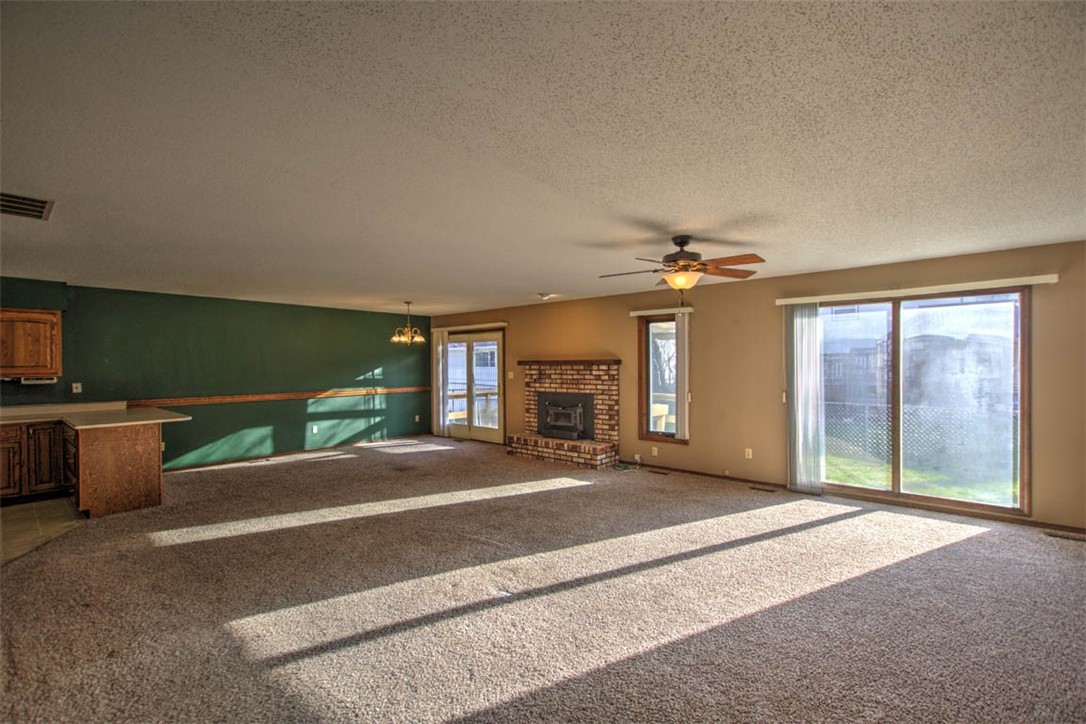 892 Jefferson Drive Decatur, IL 62521 - Photo 4 of 22 Gallery Image 4