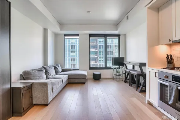 $2,200 | 1750 Wewatta Street, Unit 1105, Denver, CO 80202