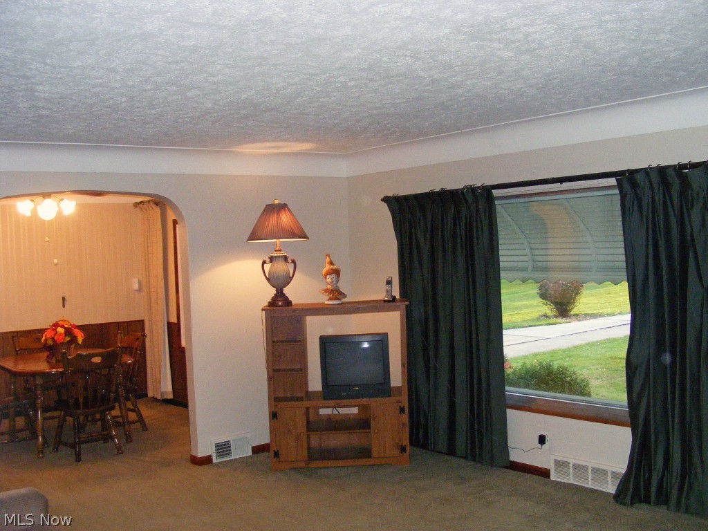 11937 Dunham Road Northfield, OH 44067 - Photo 5 of 18 Gallery Image 5
