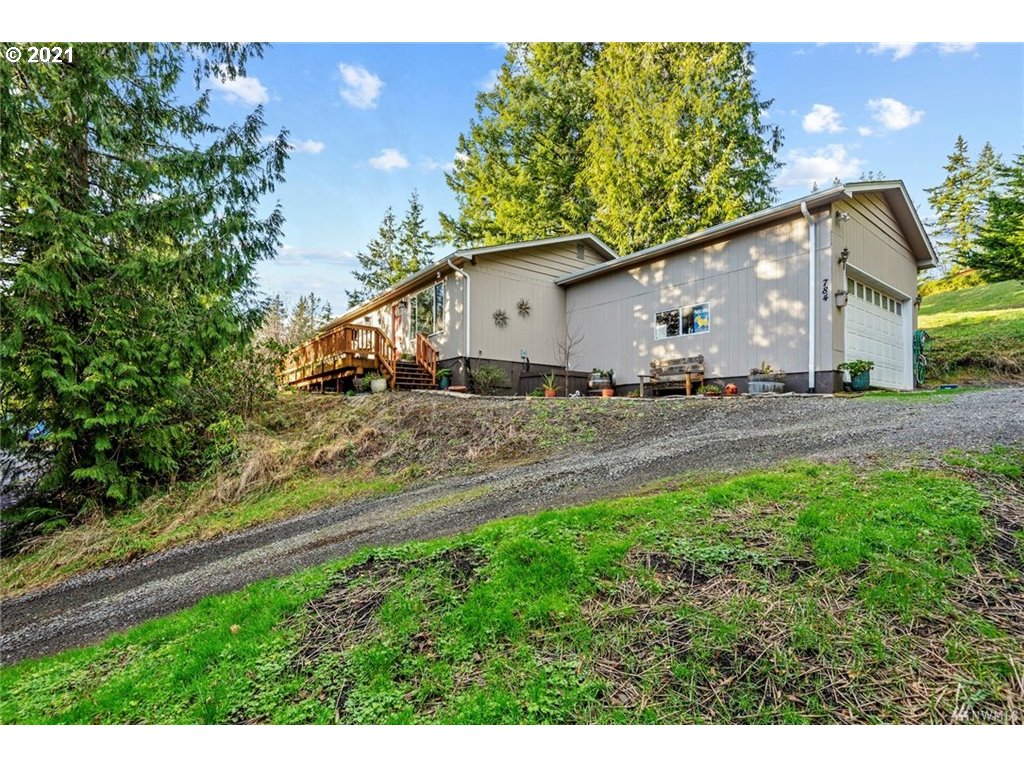 784 Carroll Road Kelso, WA 98626 - Photo 3 of 18 Gallery Image 3