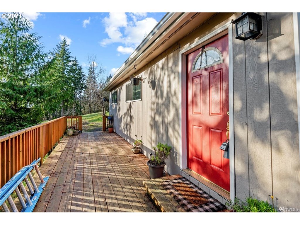 784 Carroll Road Kelso, WA 98626 - Photo 5 of 18 Gallery Image 5