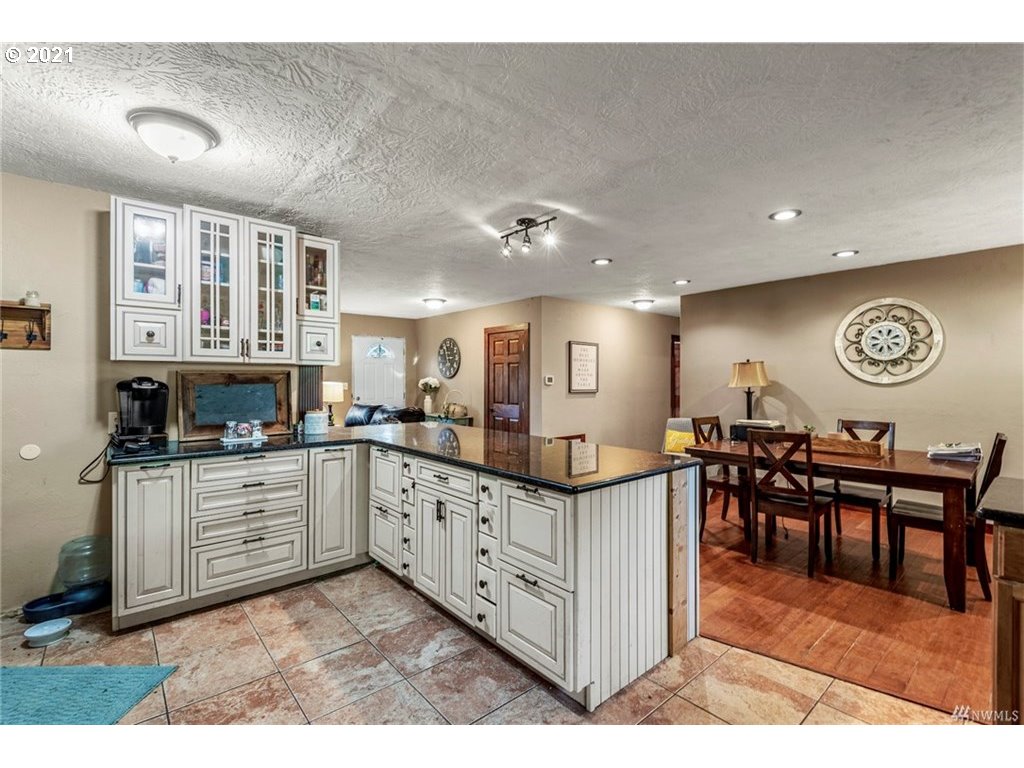 784 Carroll Road Kelso, WA 98626 - Photo 7 of 18 Gallery Image 7